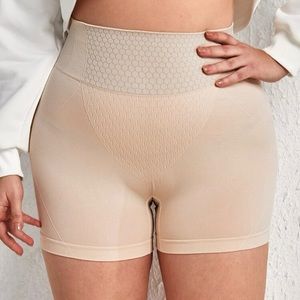 Plus shapewear shorts *new*